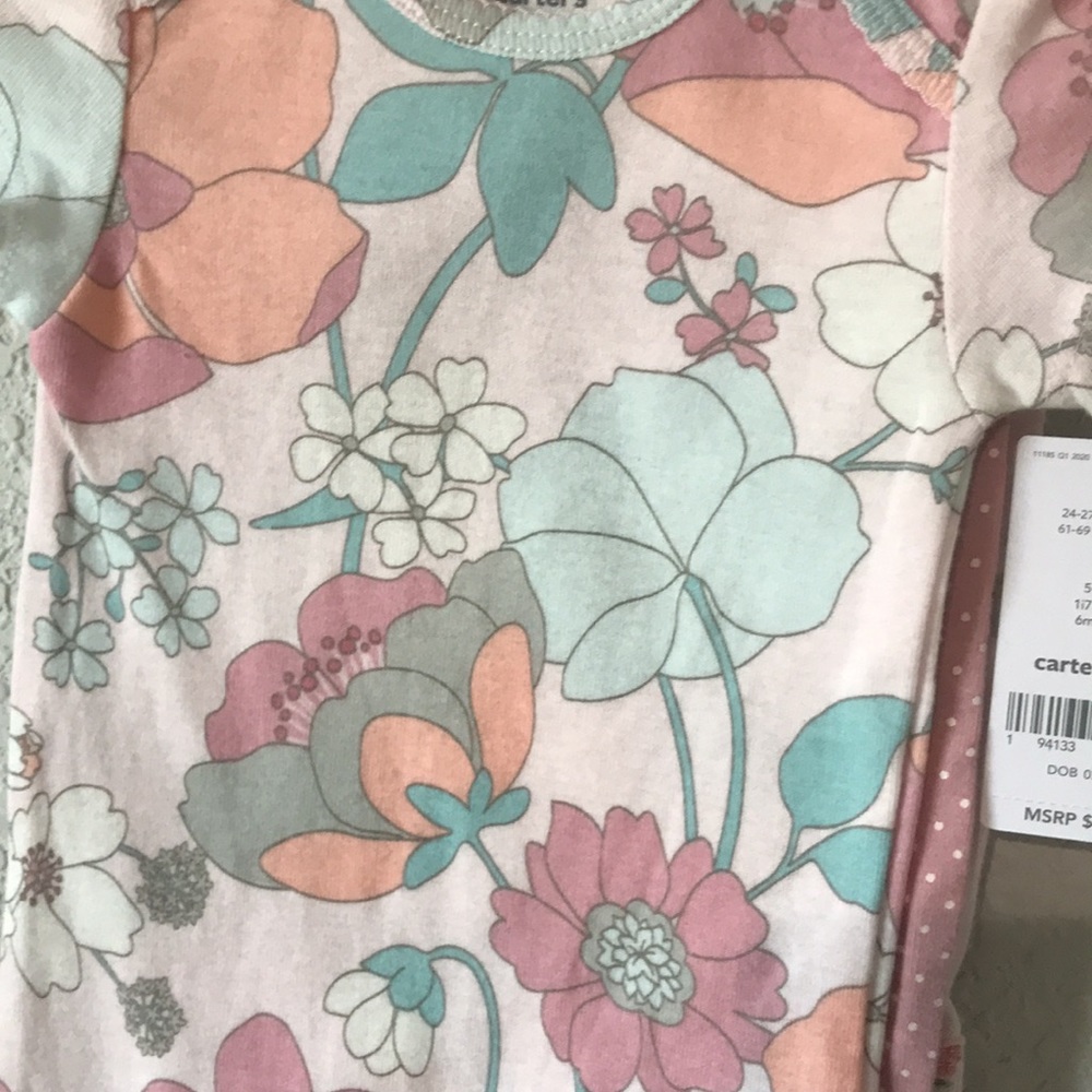 Carter’s Onsie Bundle - Picture 8 of 8
